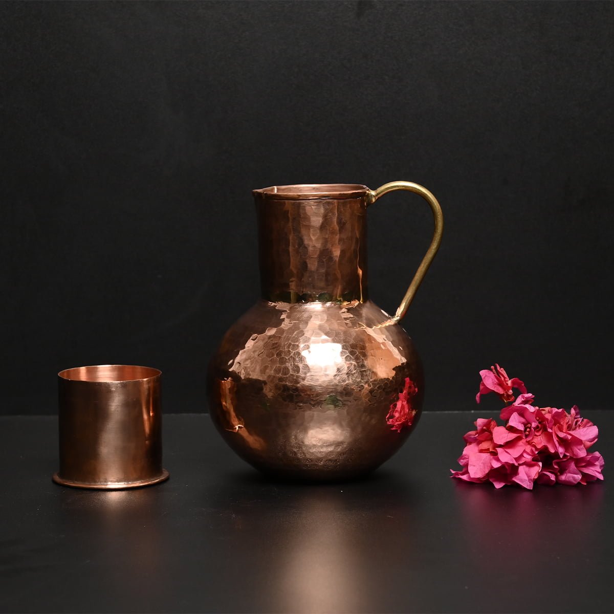 COPPER JUG WITH GLASS-CUM- LID